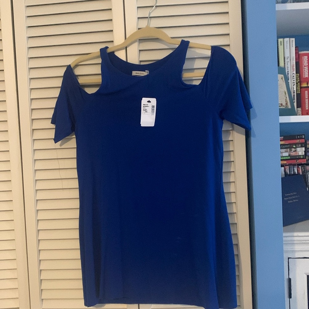 BAILEY 44 cold shoulder contemporary top